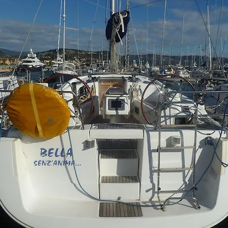 Úszó hotel Le Vele Sailing Boat Loano