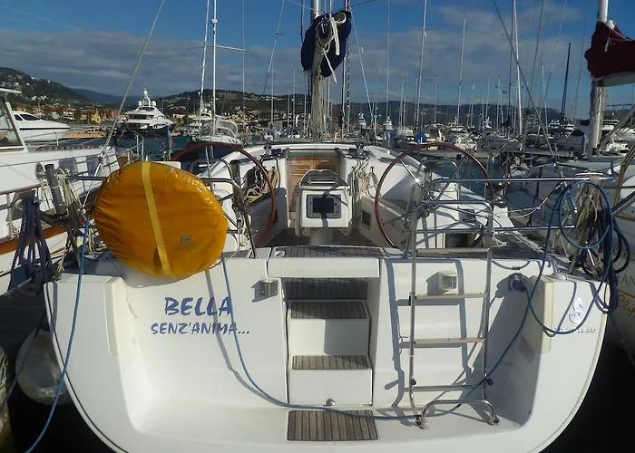 Hotel na wodzie Le Vele Sailing Boat Loano